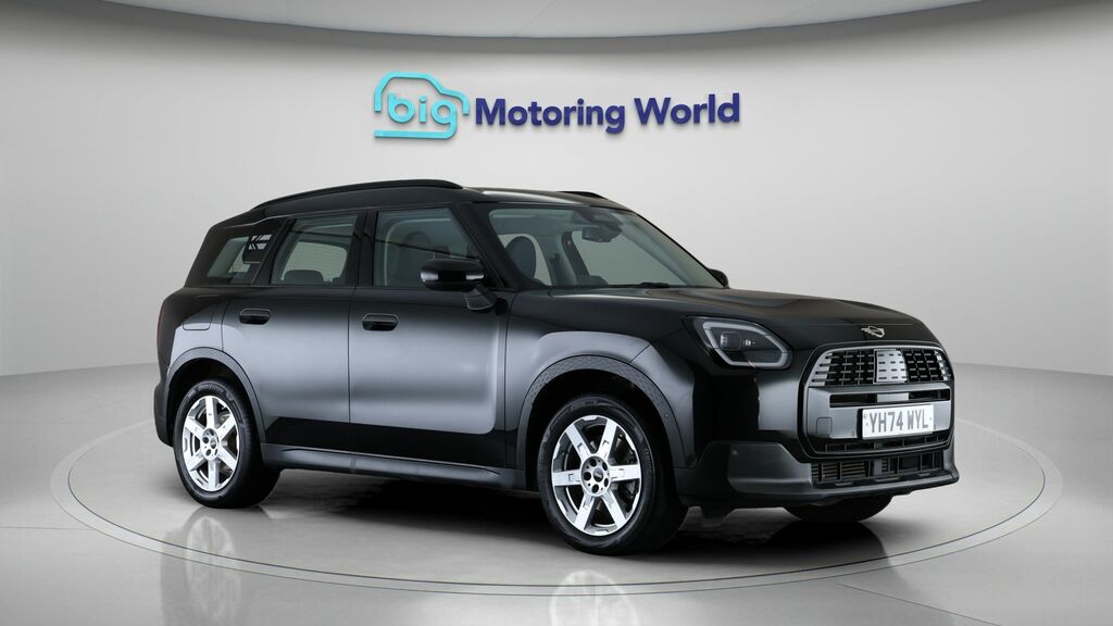 Mini Countryman Classic YH74WYL Black