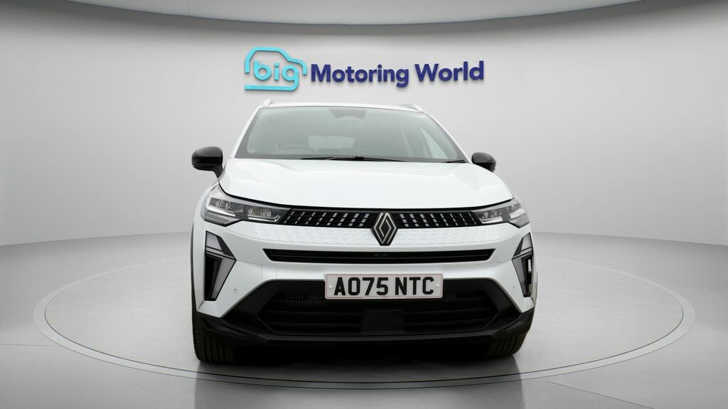Renault Captur Techno White #2