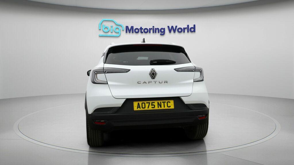 Renault Captur Techno White #6