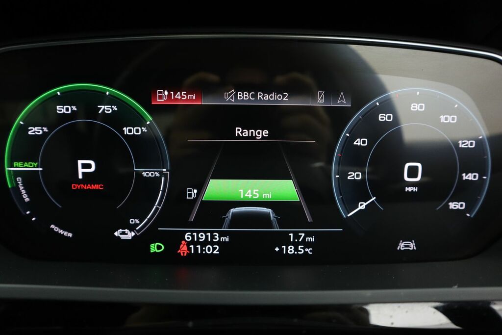 Audi E-tron Technik Black #10
