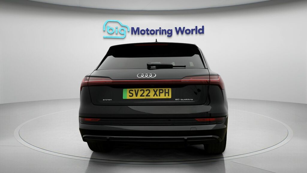 Audi E-tron Black Edition Black #6