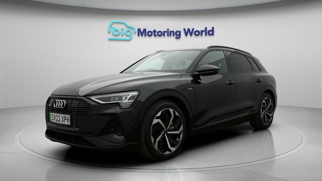 Audi E-tron Black Edition Black #3