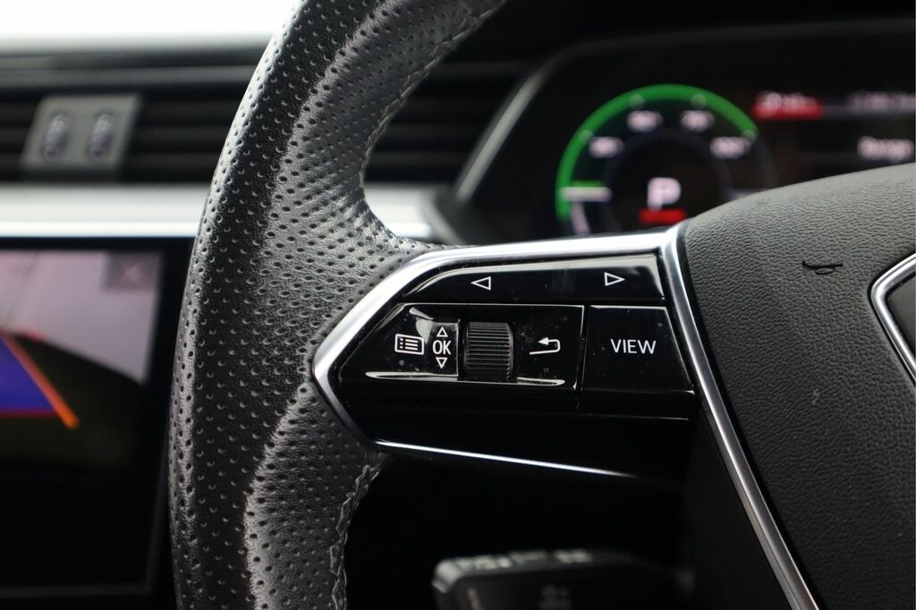 Audi E-tron Technik Black #24