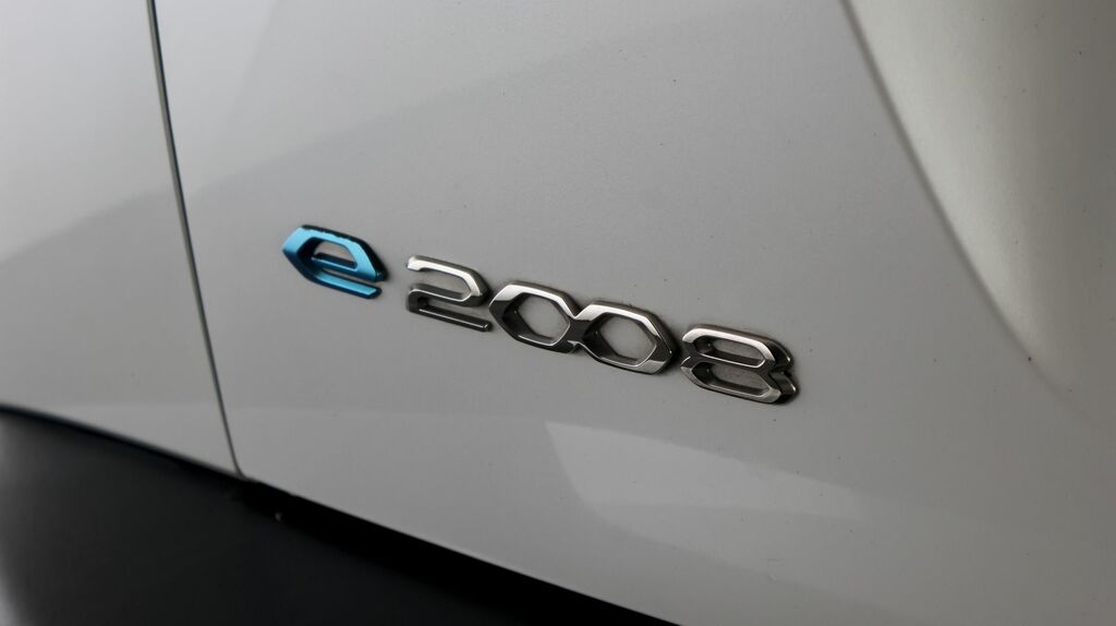 Peugeot e-2008 Active Grey #21