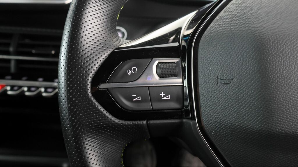 Peugeot e-2008 Active Grey #23