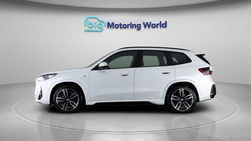 BMW iX1 M Sport White #4