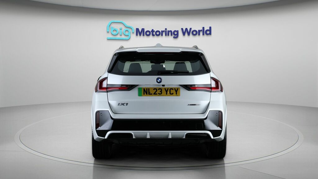 BMW iX1 M Sport White #6