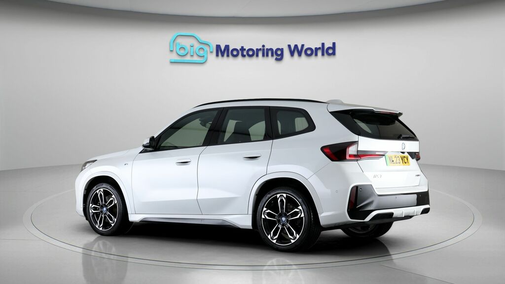 BMW iX1 M Sport White #5