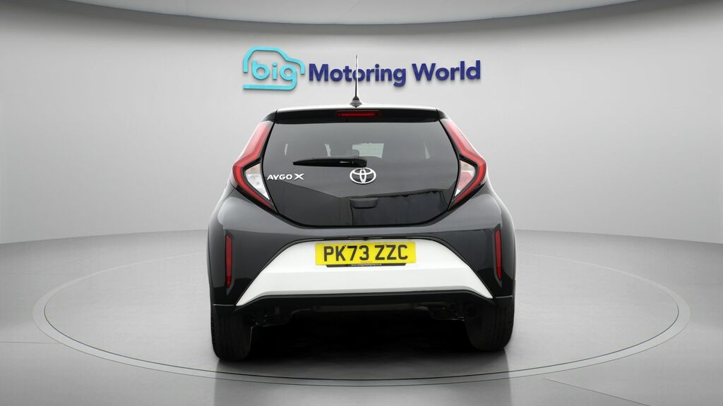 Toyota Aygo X Edge White #6
