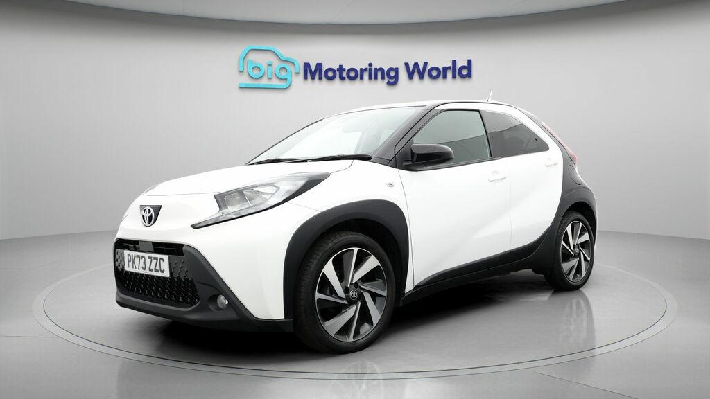 Toyota Aygo X Edge White #3