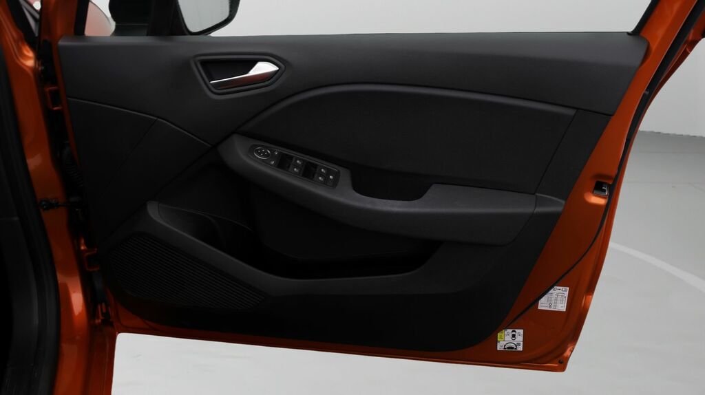 Renault Clio Evolution E-tech White #15