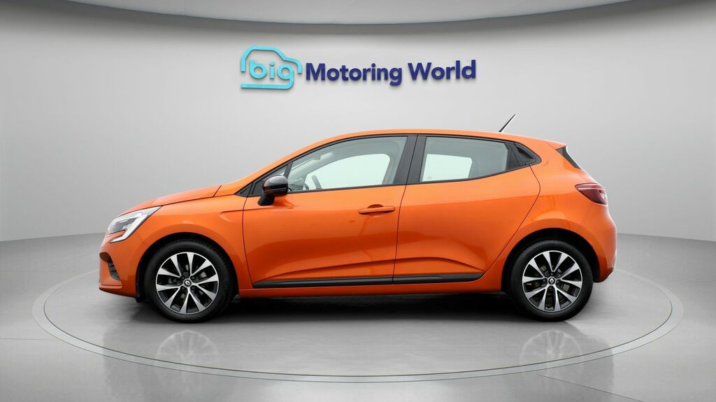 Renault Clio Evolution E-tech White #4