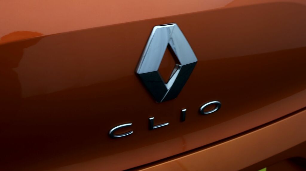 Renault Clio Evolution E-tech White #20