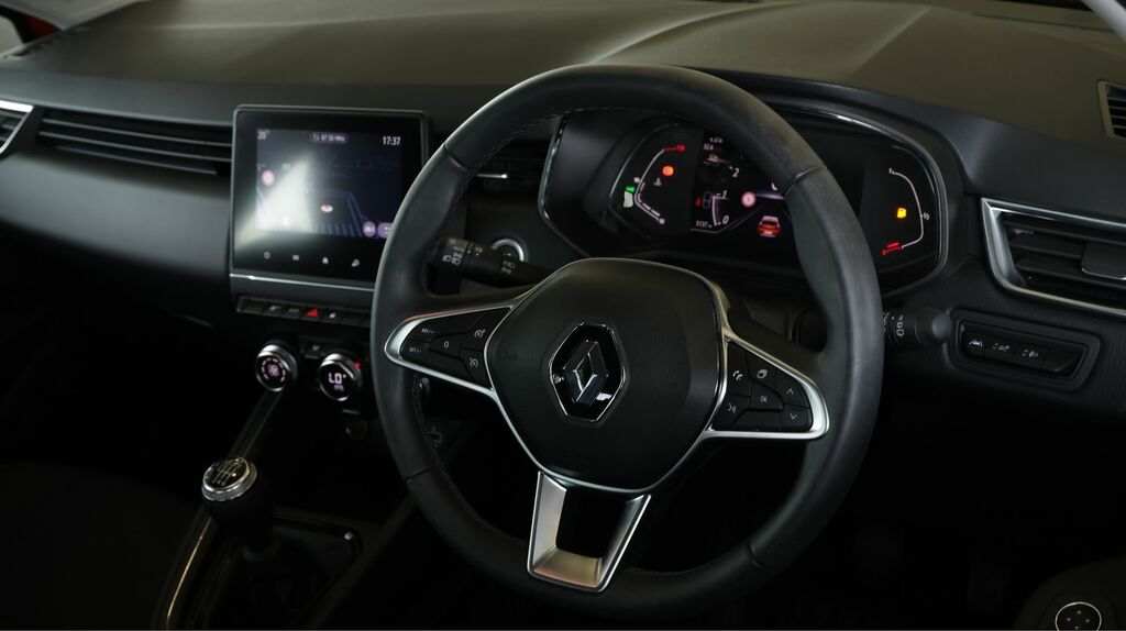 Renault Clio Evolution E-tech White #9
