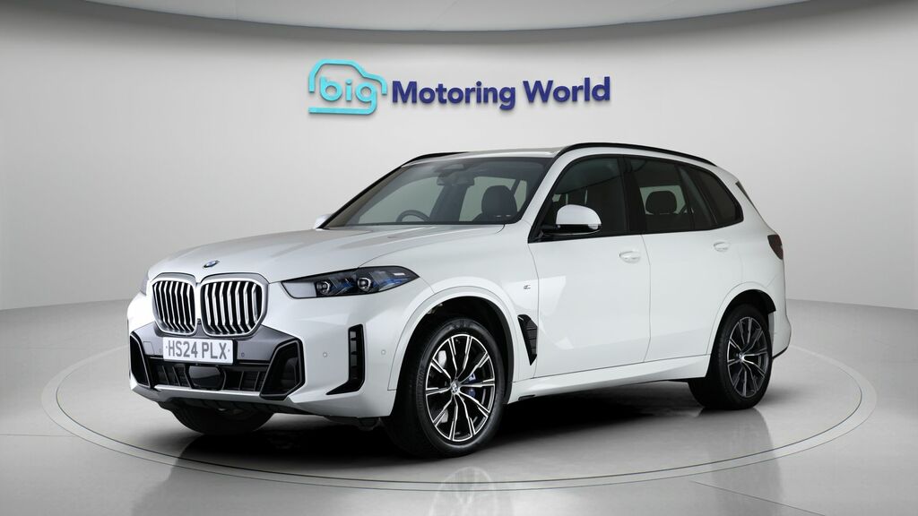 BMW X5 M M Sport White #3