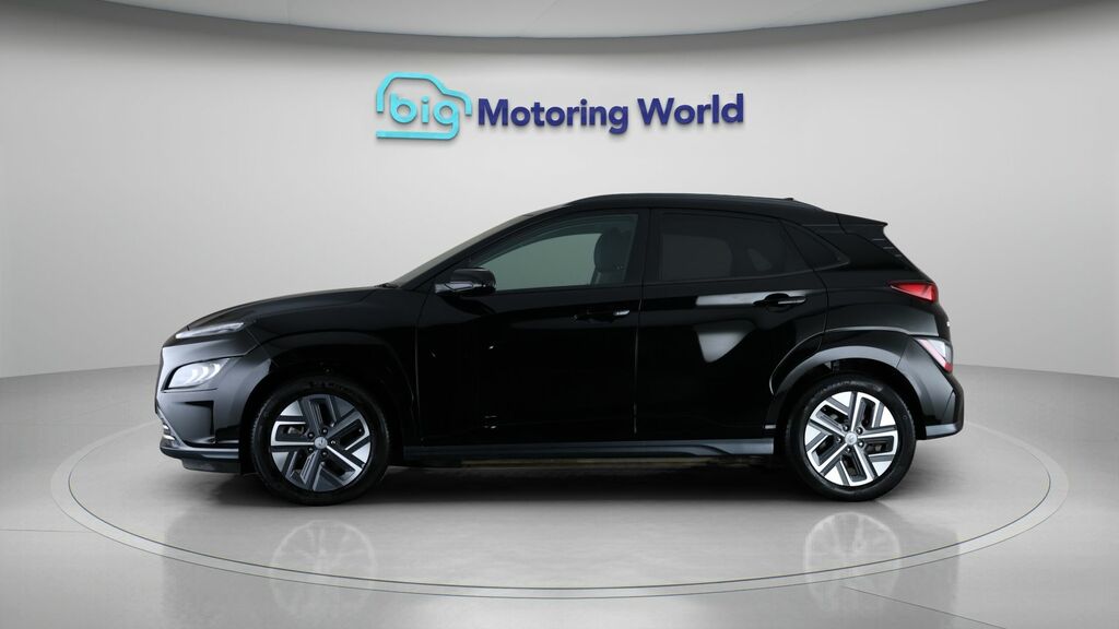 Hyundai Kona Ultimate Black #4