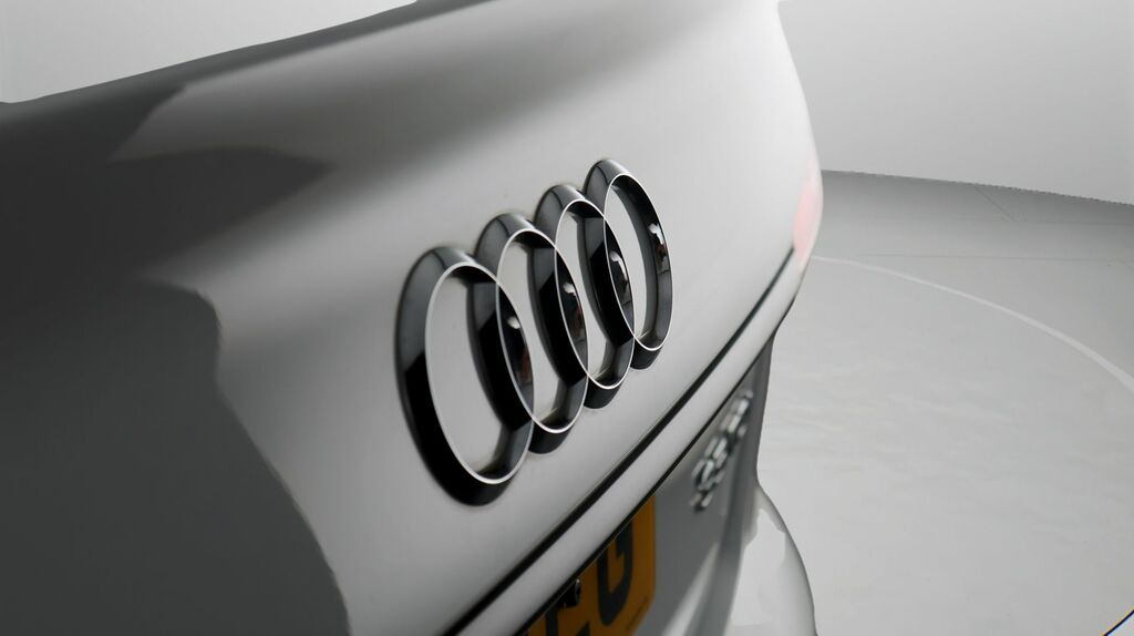 Audi A4 Black Edition 35 Black #20