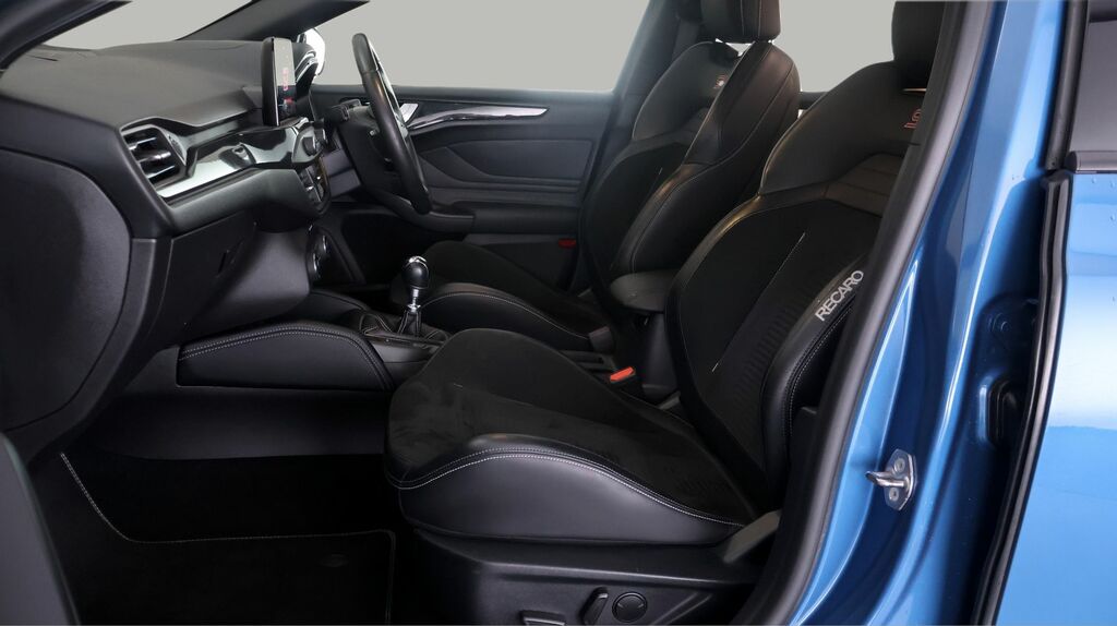 Ford Focus Active White #14