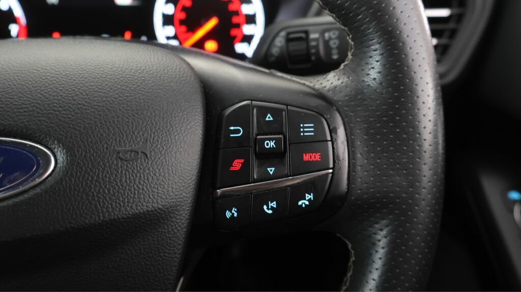 Ford Focus Active White #23