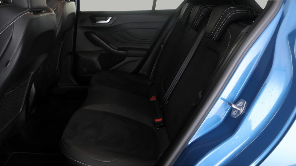 Ford Focus Active White #16