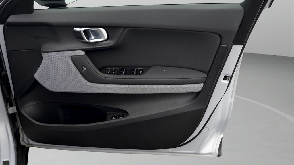 Polestar 2 Hatchback Silver #14