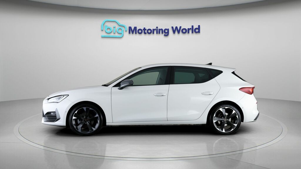 Cupra Leon V1 White #4