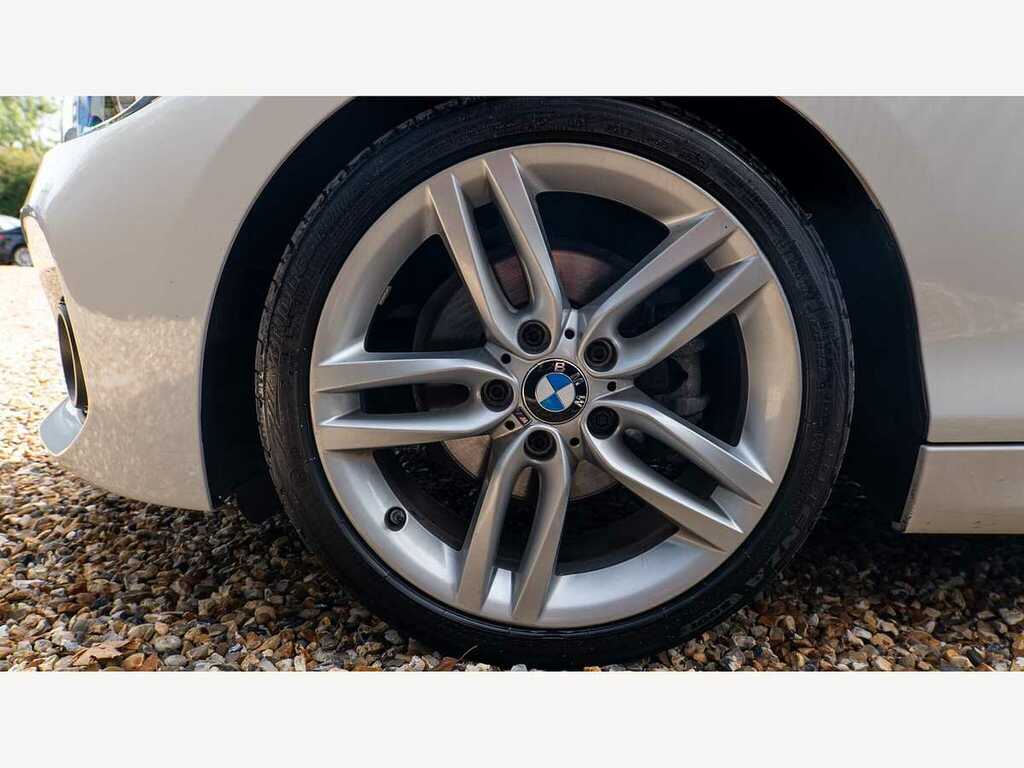 BMW 1 Series 116D Sport Red #13