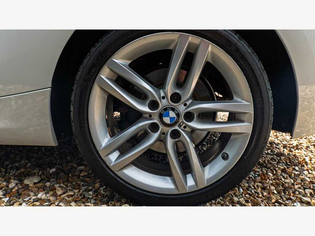 BMW 1 Series 116D Sport Red #14