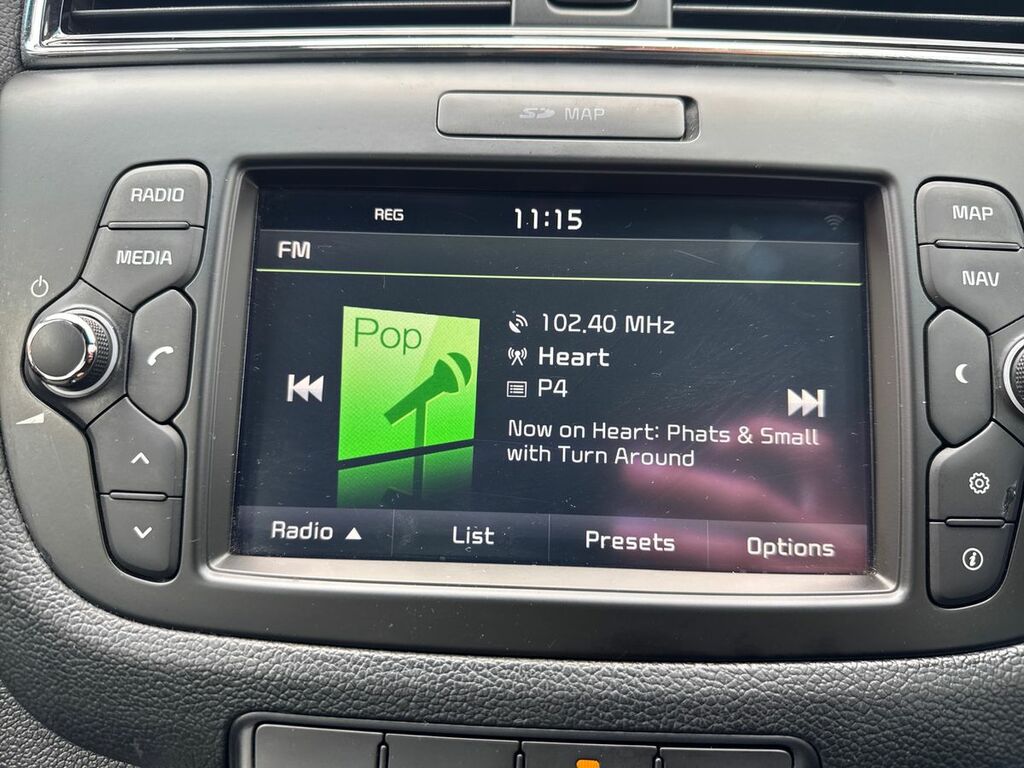 Kia Ceed Hatchback Red #17