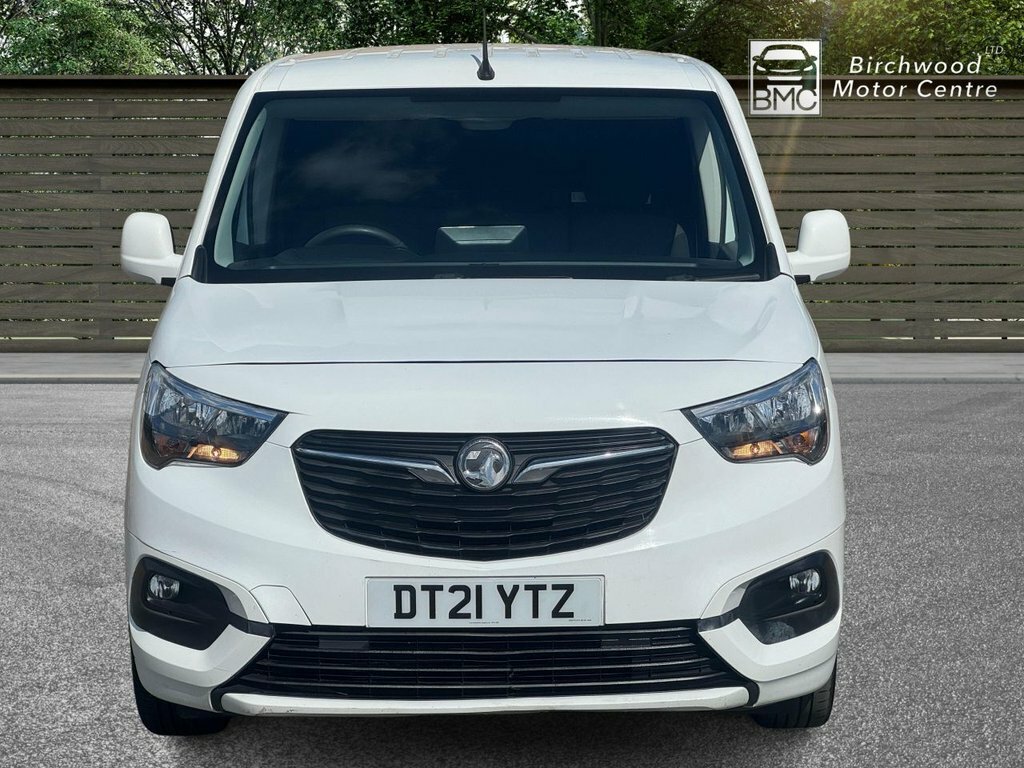 Vauxhall Combo 1.5L Sportive DT21YTZ White #2