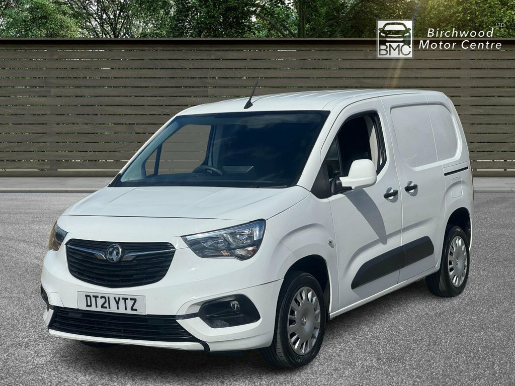 Vauxhall Combo 1.5L Sportive DT21YTZ White #3