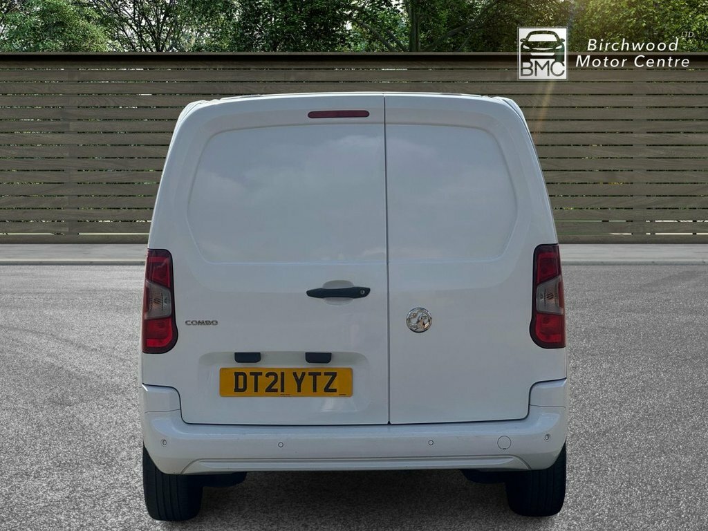 Vauxhall Combo 1.5L Sportive DT21YTZ White #6