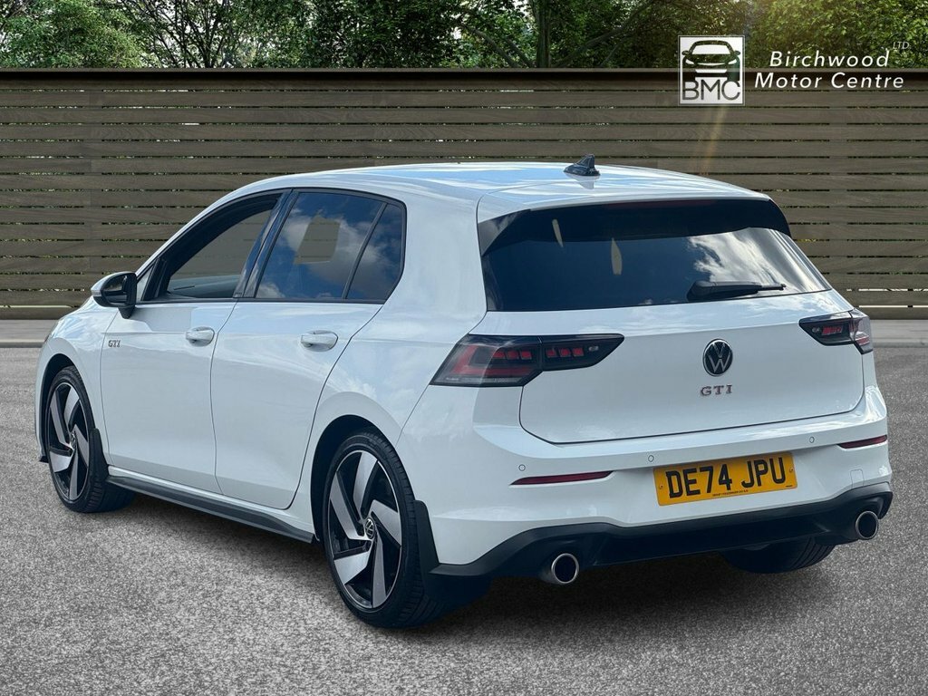 Volkswagen Golf 2L Gti DE74JPU White #5