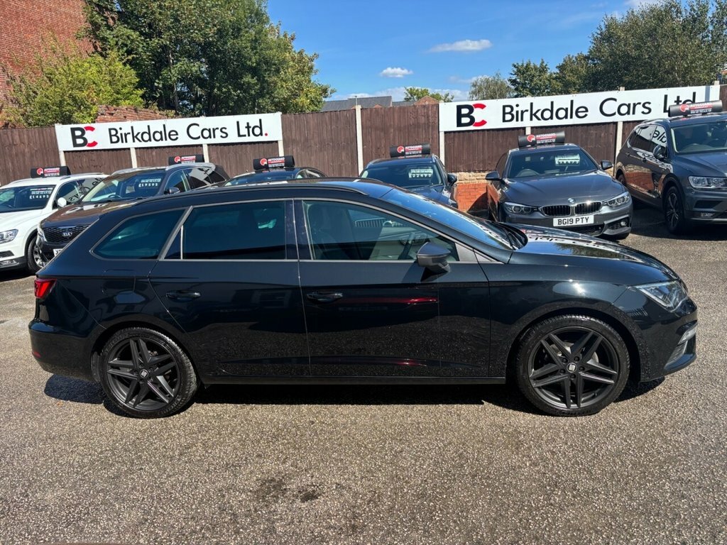 Seat Leon 1.5L Fr Black Edition SA20XFZ Black #2