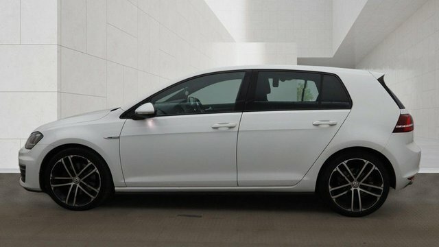 Volkswagen Golf 2.0 Tdi Bluemotion Tech DX15YMY White #6