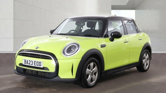 Mini Hatch 1.5 Cooper Classic Hatchback BA23EOD Yellow #2