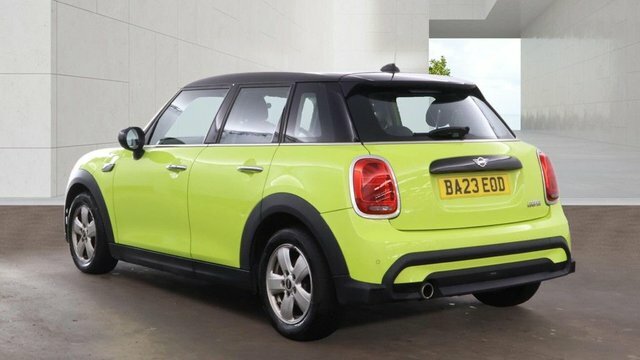 Mini Hatch 1.5 Cooper Classic Hatchback BA23EOD Yellow #3