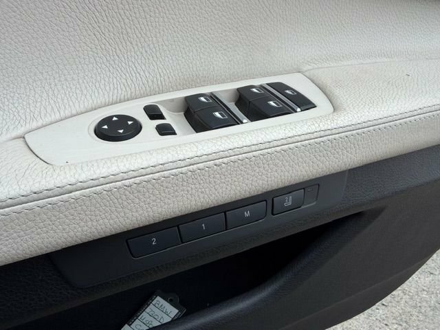 BMW 7 Series  Black #10