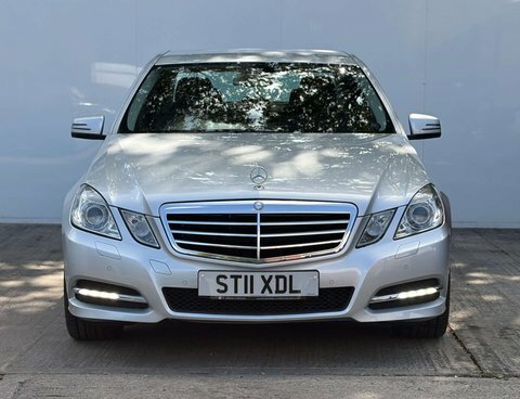 Mercedes-Benz E Class 2.1 E220 Cdi Blueefficiency Avantgarde Tiptronic E White #3