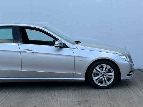 Mercedes-Benz E Class 2.1 E220 Cdi Blueefficiency Avantgarde Tiptronic E White #15