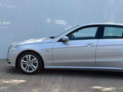 Mercedes-Benz E Class 2.1 E220 Cdi Blueefficiency Avantgarde Tiptronic E White #54