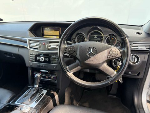 Mercedes-Benz E Class 2.1 E220 Cdi Blueefficiency Avantgarde Tiptronic E White #51