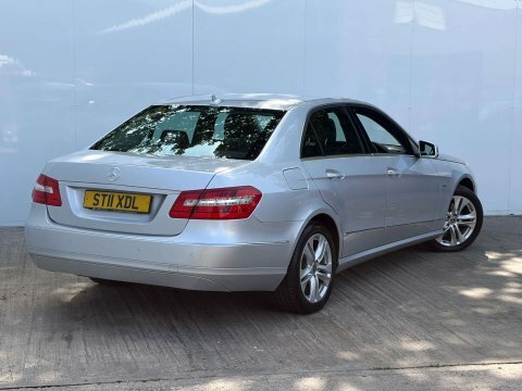 Mercedes-Benz E Class 2.1 E220 Cdi Blueefficiency Avantgarde Tiptronic E White #29