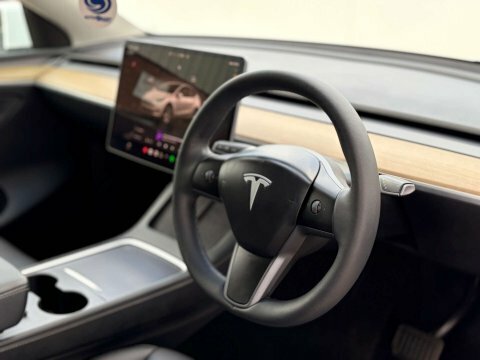 Tesla Model Y Model Y Long White #49