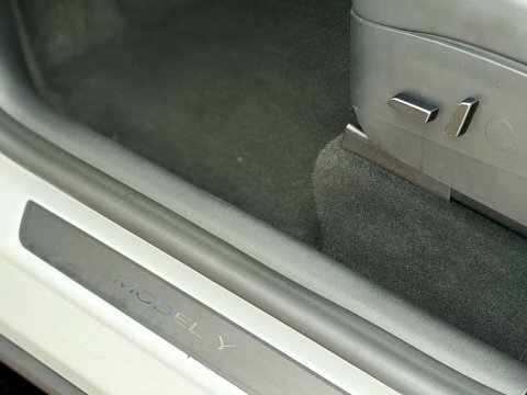 Tesla Model Y Model Y Long White #66