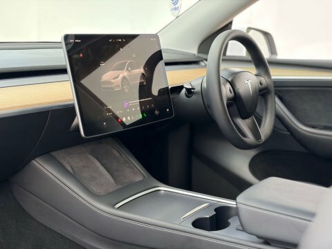 Tesla Model Y Model Y Long White #67