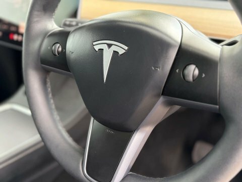 Tesla Model Y Model Y Long White #21