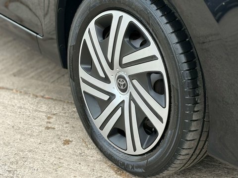 Toyota Aygo X -Play Tss Vvt-i Black #6