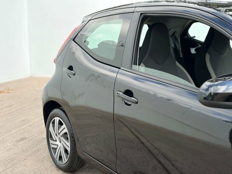 Toyota Aygo X -Play Tss Vvt-i Black #5