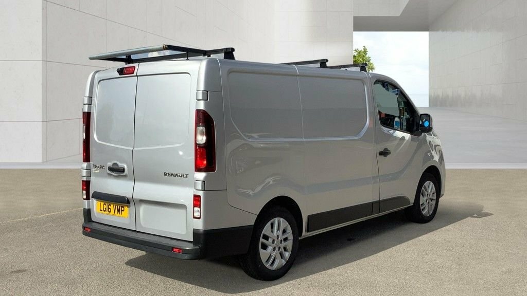 Renault Trafic 1.6L Sport Silver #4